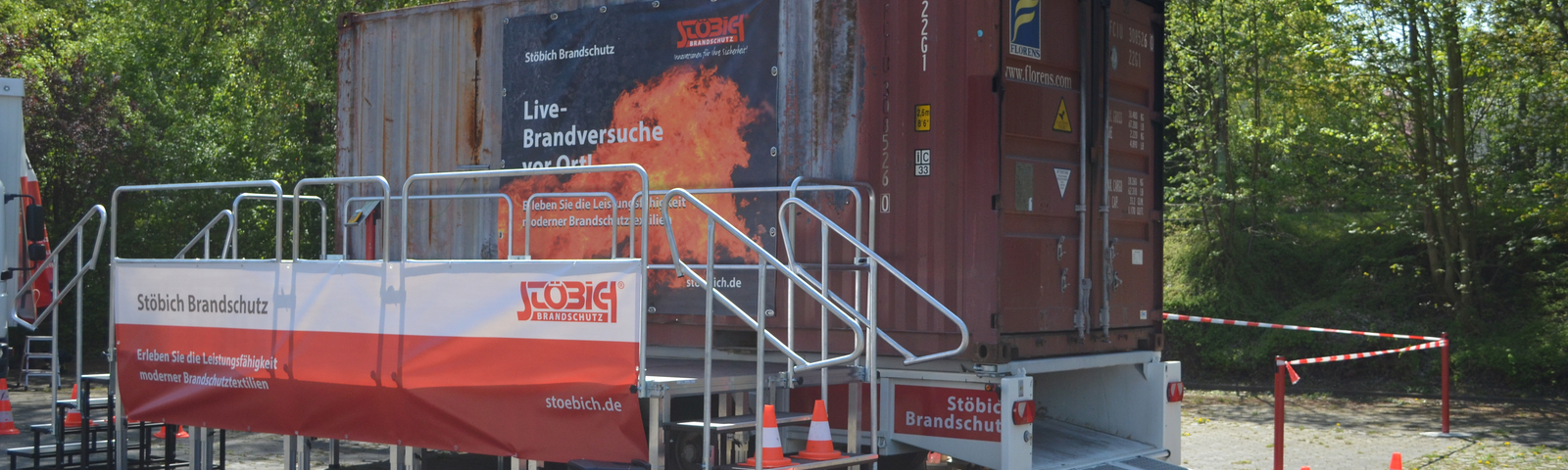 Live-Brandversuche vor Ort